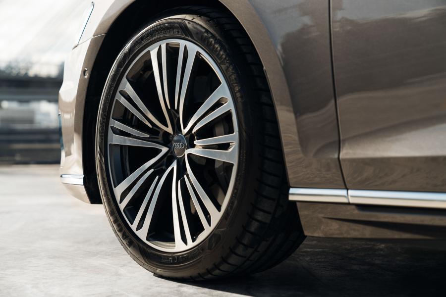 Колеса Audi A8 L 55 TFSI Quattro (D5) 2018 года  (AU) (фото 31 из 39)